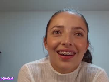 webcam girl gabrielaa_18 live cam image #3512835