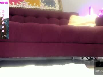 webcam girl lucie_beltran live cam image #4091671