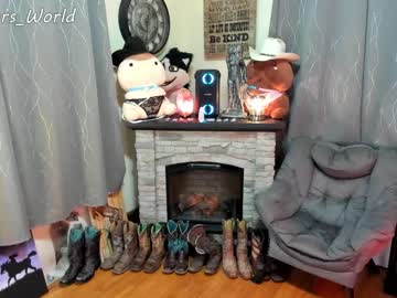 webcam girl murbears_world live cam image #2216237