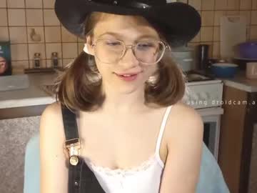 webcam girl mekyy_no_neko live cam image #4714616