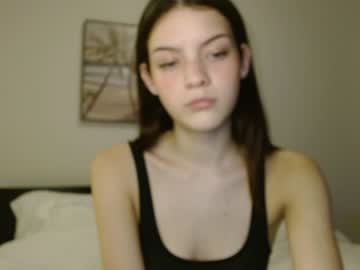 webcam girl miafosterx live cam image #6099792
