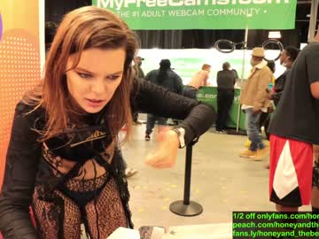 webcam couple honeyand_thebear live cam image #369263