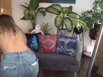 webcam girl beyllove_d live cam image #1672525