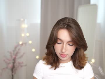 webcam girl silent_chill live cam image #5182204