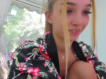 webcam girl sassyt33n live cam image #13183