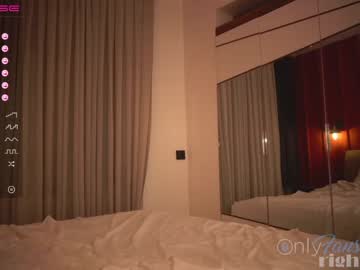 webcam girl rightregie live cam image #1926104