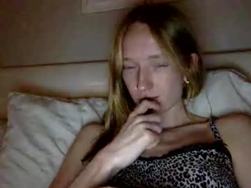 Cam for littlee_redd