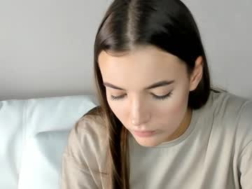 webcam girl elizabethabigail live cam image #2999632