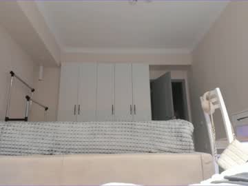 webcam girl vikkykitten live cam image #5899954