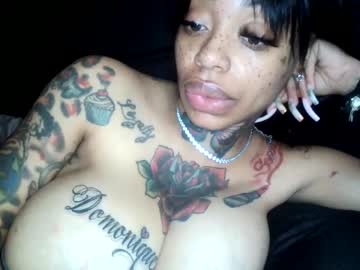 webcam girl creamyexotica live cam image #3216924