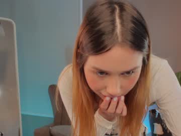 webcam girl yohji_yamamotoo live cam image #3332209