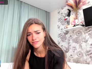 webcam girl joconda live cam image #2158618