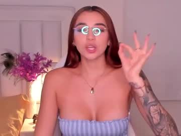 webcam girl scarlett__baker live cam image #1748339