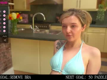 webcam girl lucydelovely live cam image #4796390