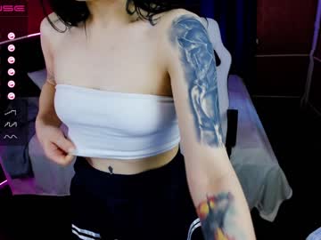 webcam girl lina_bitch live cam image #2165624