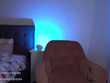 webcam girl ezra live cam image #3949005