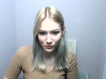 webcam girl gilliana_mo live cam image #351334