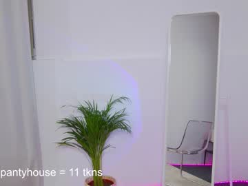 webcam girl lady__korloff live cam image #460949