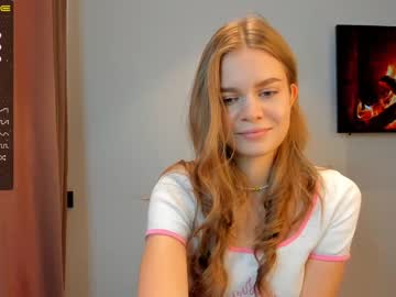webcam girl carolynsveronica live cam image #5073398