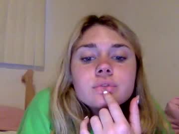 webcam girl cassidyyqueen live cam image #4364806