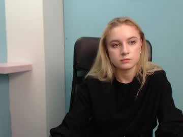 webcam girl _petite_sweet live cam image #250398