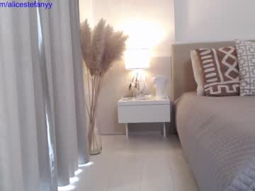 webcam girl smileyouarehere live cam image #6636374