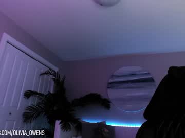 webcam girl oliviaowens live cam image #4658235