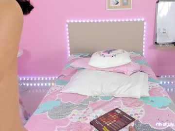 webcam girl little_effy18 live cam image #2164578