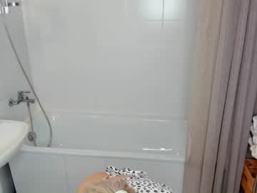 webcam girl two_shery live cam image #6663900