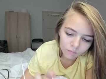 webcam girl inocent_hot_student live cam image #5406043