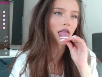 webcam girl isia_slay live cam image #2116563