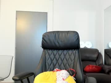webcam girl hotfallingdevil live cam image #486745