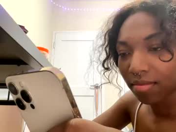 webcam girl petitqueen live cam image #5295940