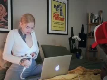 webcam couple mickinmolly live cam image #1324866