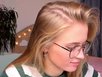 webcam girl linellali live cam image #2721794
