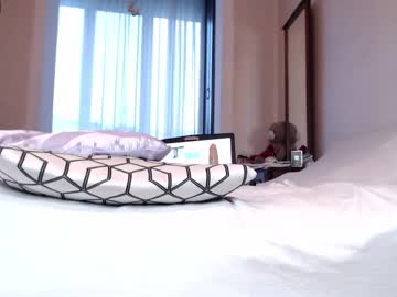 webcam girl millimilk live cam image #3530574