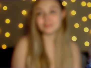 webcam girl evalozavali live cam image #6099628
