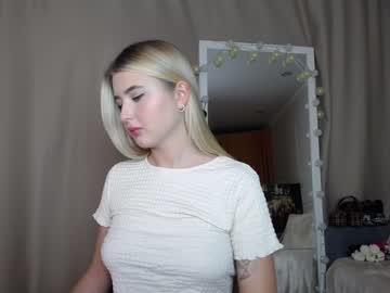 webcam girl cute18cute live cam image #2541397