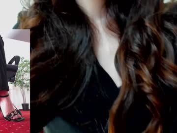 webcam girl legswattitude live cam image #4473638