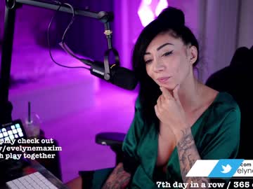 webcam girl evelyne92 live cam image #2107801