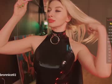 webcam girl bronnica live cam image #3847955