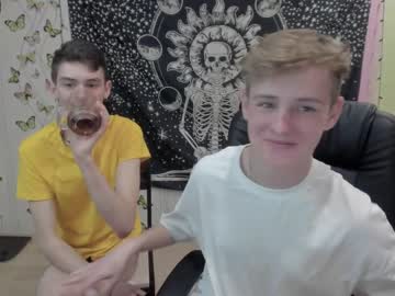 webcam man logancorvus live cam image #1783860