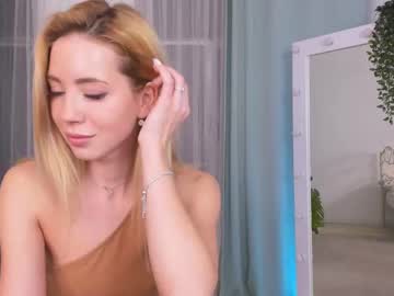 webcam girl emmi_rosee live cam image #1133969