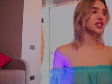 webcam girl angella_kleee live cam image #4143398