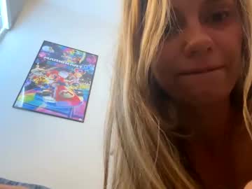 webcam couple hootersgirl69 live cam image #3152209