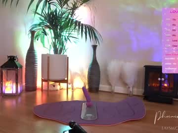 webcam girl phoenix_taylor live cam image #6242147