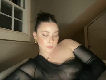 webcam girl novavangogh live cam image #5043608