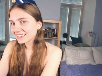webcam girl youne_and_beautiful live cam image #4352725