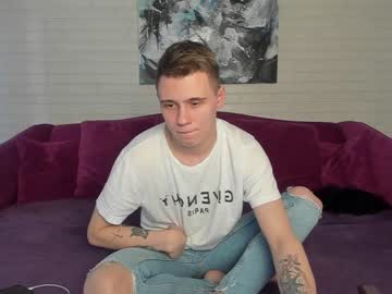 webcam couple tyler_eva live cam image #953981