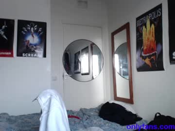 webcam man sonic12_12 live cam image #1406216